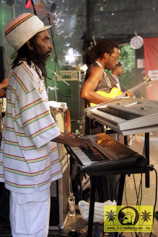 The Riddim Works Band - Reggae Jam Festival - Bersenbrueck 9. August 2008 (11).JPG